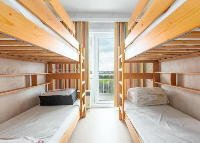 Cozy 2-bedroom With Stunning Sea View T77 Appartement *